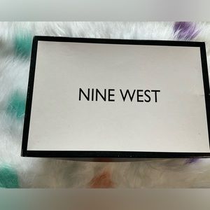 Red sporty sandal. Heel by Nine West